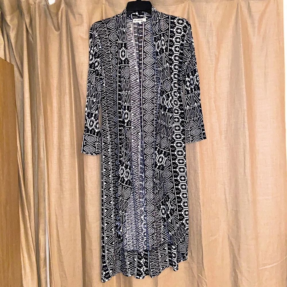 Black and White Aztec Print Cardigan Size Medium